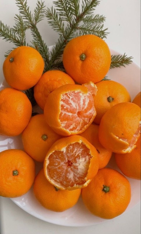 Create meme: Mandarin , fresh tangerines, oranges