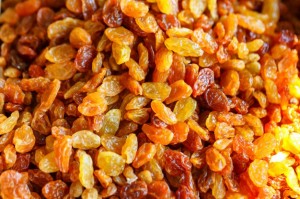 Создать мем: изюм голден, изюм крупным планом, raisins