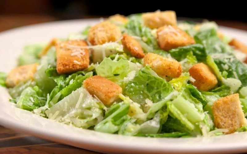 Create meme: caesar salad, caesar salad with chicken classic, Caesar salad with chicken