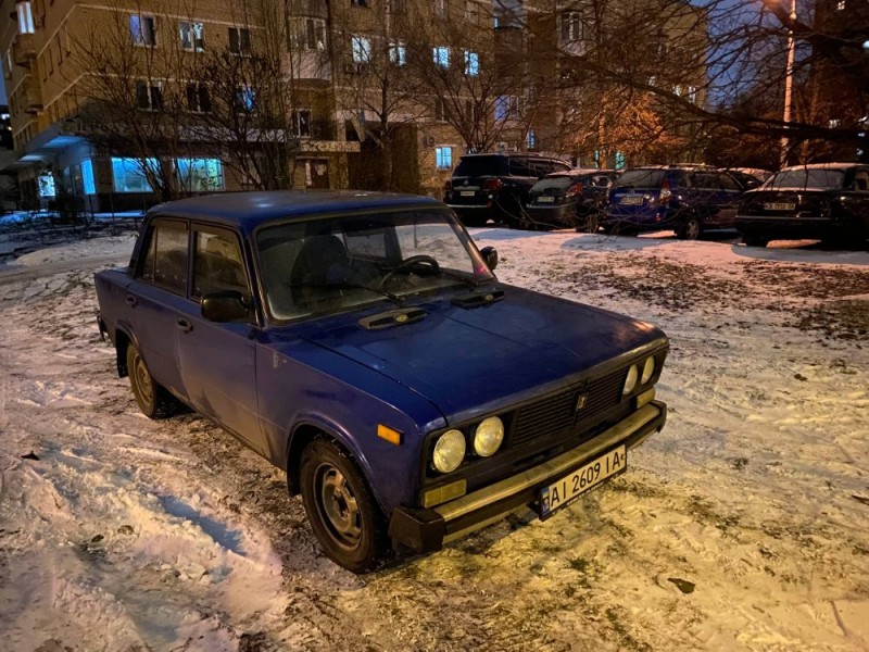 Create meme: vaz lada 2106, VAZ 2106 1976, VAZ 2106 2001