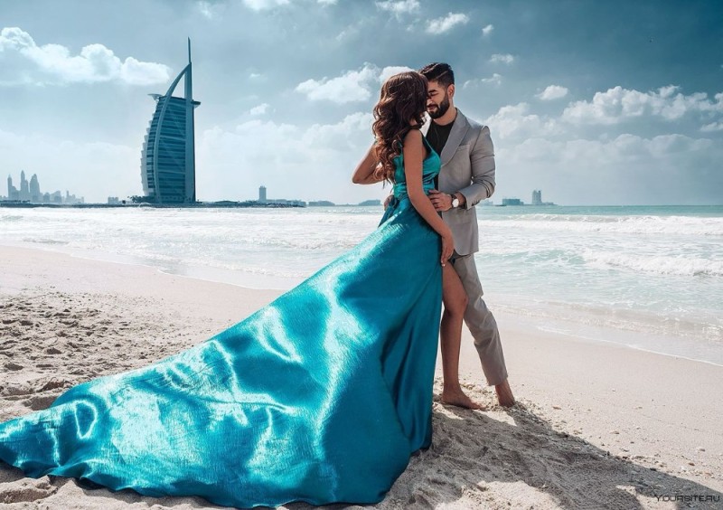 Create meme: photo shoot in Dubai, wedding photo shoot in Dubai, a couple in the UAE