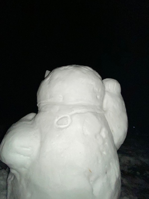 Создать мем: колпино снежная баба, фигурка, снеговик