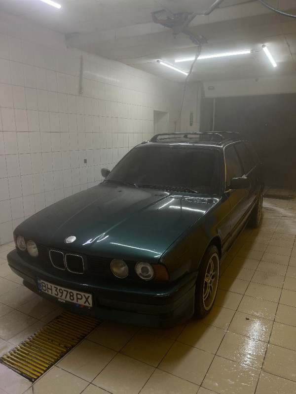 Создать мем: BMW 7er II (E32), бмв бу, bmw