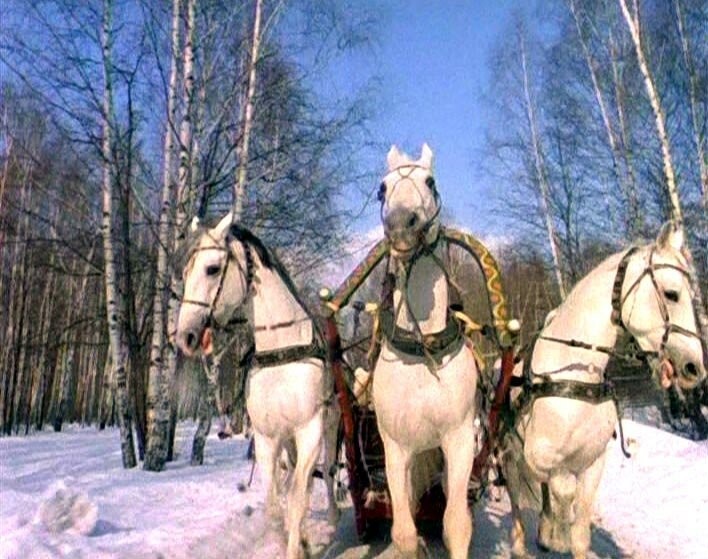 Создать мем: русская тройка лошадей, чародеи три белых коня, эх три белых коня
