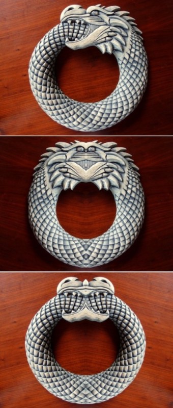 Создать мем: дракон уроборос, змея кольцо, уроборос значение