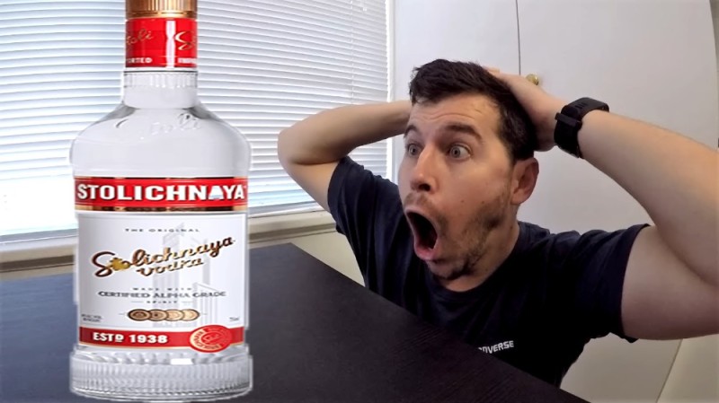 Создать мем: водка stolichnaya, бутылка водки, водка stolichnaya 0.25