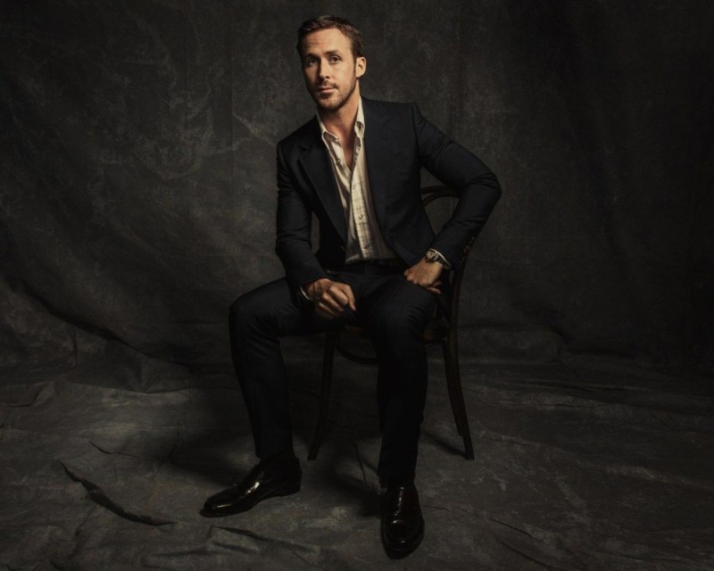 Create meme: Ryan Gosling , Ryan Gosling in a suit, Annie Leibovitz