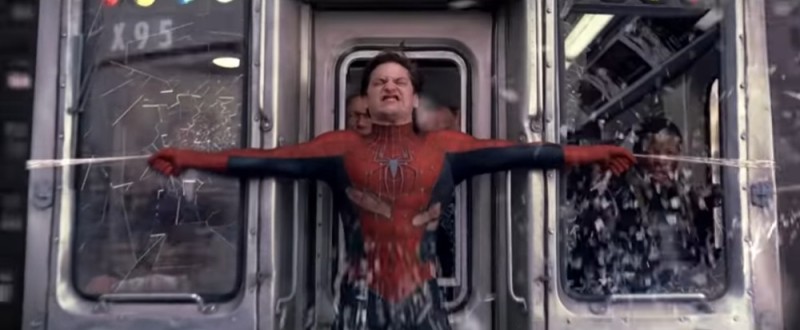 Создать мем: тоби магуайр человек паук поезд, человек паук 2 поезд, человек-паук