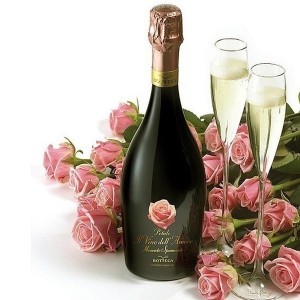 Создать мем: шампанское, цветы и шампанское на прозрачном фоне, с днем рождения шампанское