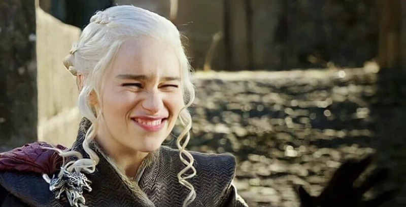 Create meme: Game of Thrones Daenerys Targaryen, Emilia Clarke daenerys, Emilia Clarke as daenerys Targaryen