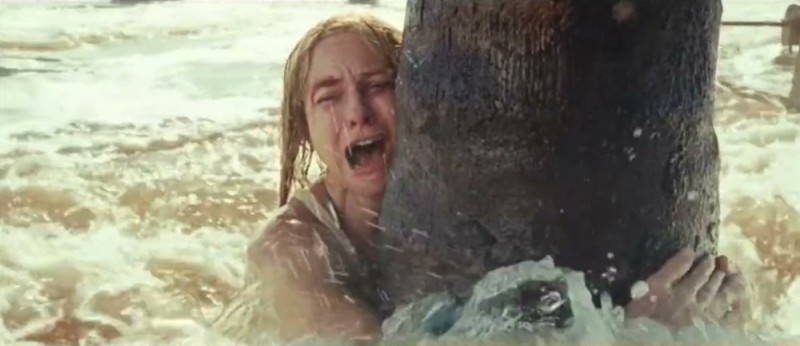 Создать мем: цунами, человек, невозможное фильм 2012 наоми уоттс