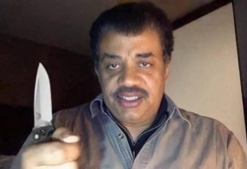 Create meme: Neil degrasse Tyson , don't say bad words meme negro, Neil Degrasse Tyson with a knife