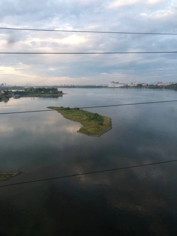Create meme: the flood of the Volga river, an island on the Volga, Volga in Nizhny Novgorod