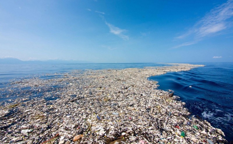 Create meme: garbage island in the ocean, an island of garbage in the ocean, the great Pacific garbage patch