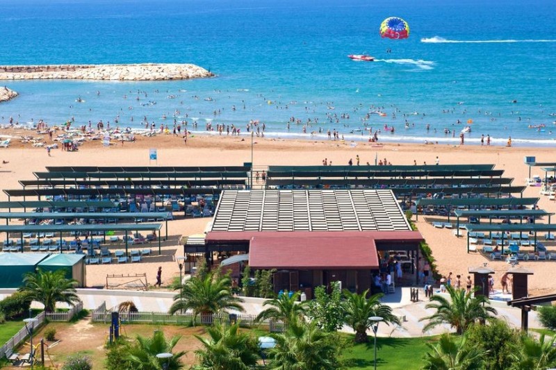 Создать мем: отель fun sun smart сиде турция, поселок чолаклы, на пляж