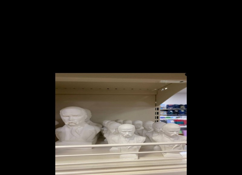 Create meme: plaster busts of Leonardo, plaster bust, bust of Leonardo