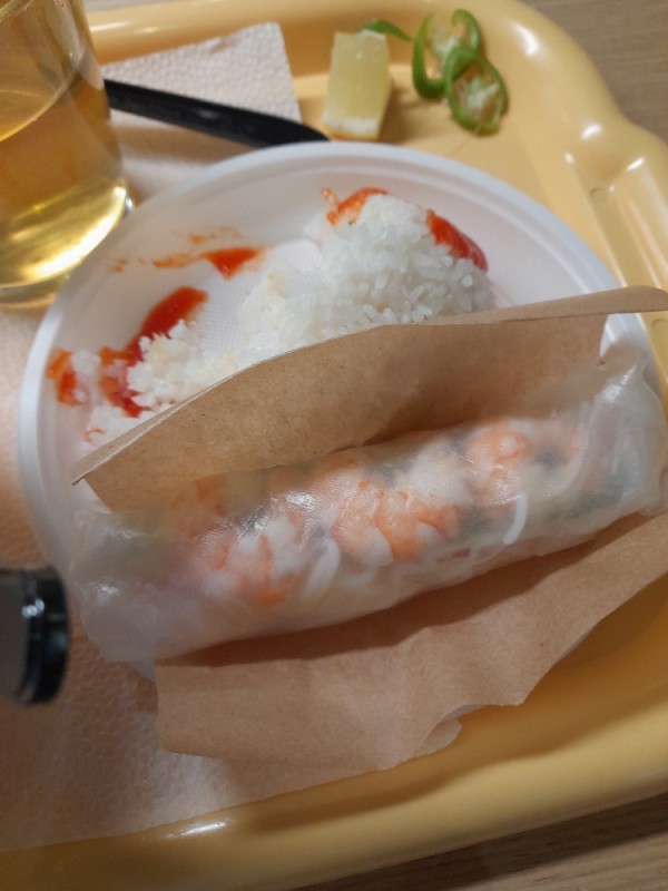 Создать мем: суши, спринг роллы с креветками, вьетнамский ресторан новороссийск