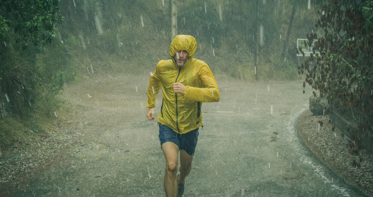 Create meme: Running in the rain, in the rain, lovers in the rain