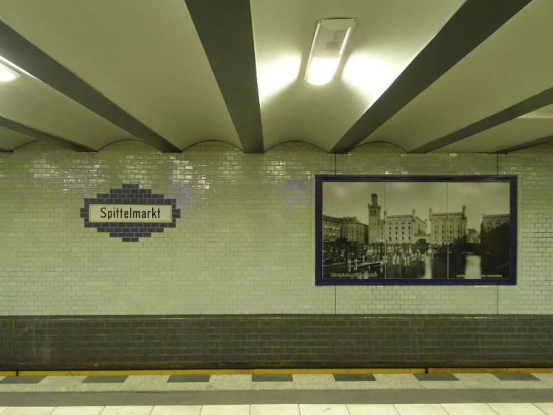Создать мем: нордбанхоф берлин, каховская метро 2021, берлинский метрополитен станция alexandrplatz