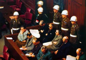 Создать мем: нюрнбергский трибунал йодль кейтель, охран нюрнбергского процесса форма, нюрнбергский процесс над военными преступниками