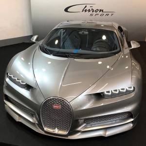 Create meme: Bugatti Giron, bugatti veyron grand sport grey carbon, Bugatti Chiron in Dubai