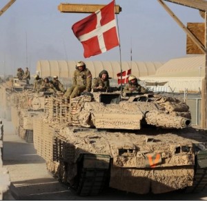 Создать мем: леопард 2а6 в афганистане, сирийский танк, датский танк леопард в афганистане
