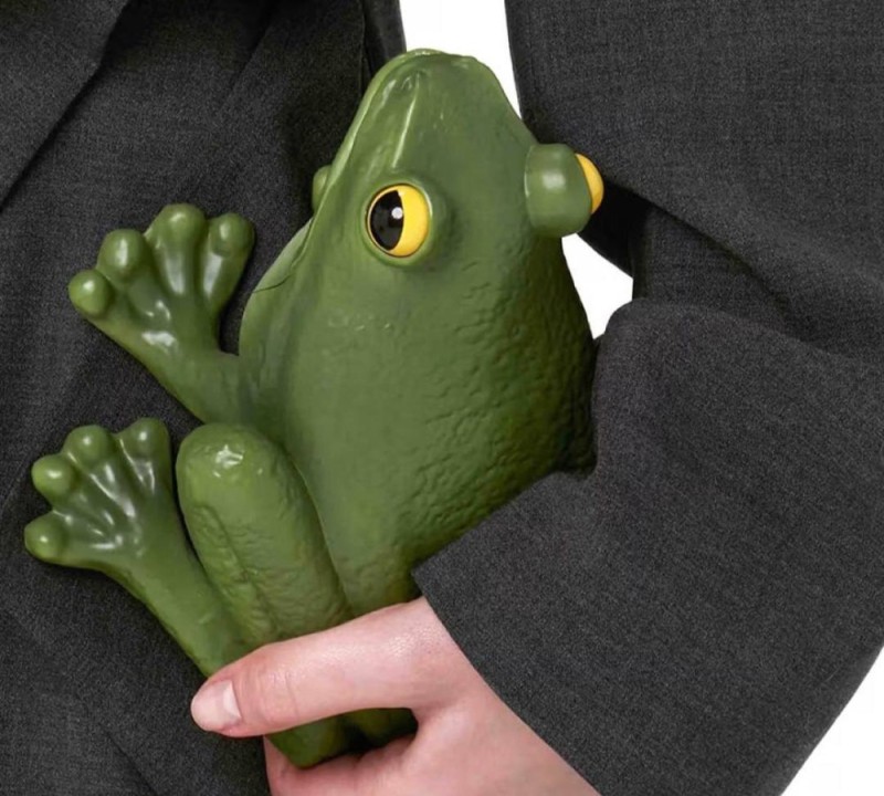Create meme: frog-toad figurine e179393, frog figurines, garden frog figurine