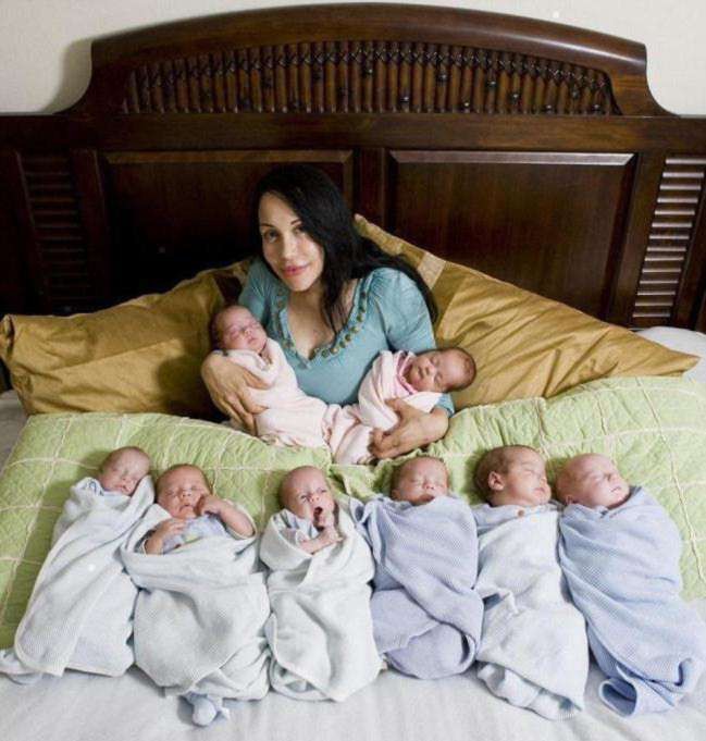 Create meme: Nadia Suleiman, The eight-year-olds, She gave birth to eight twins