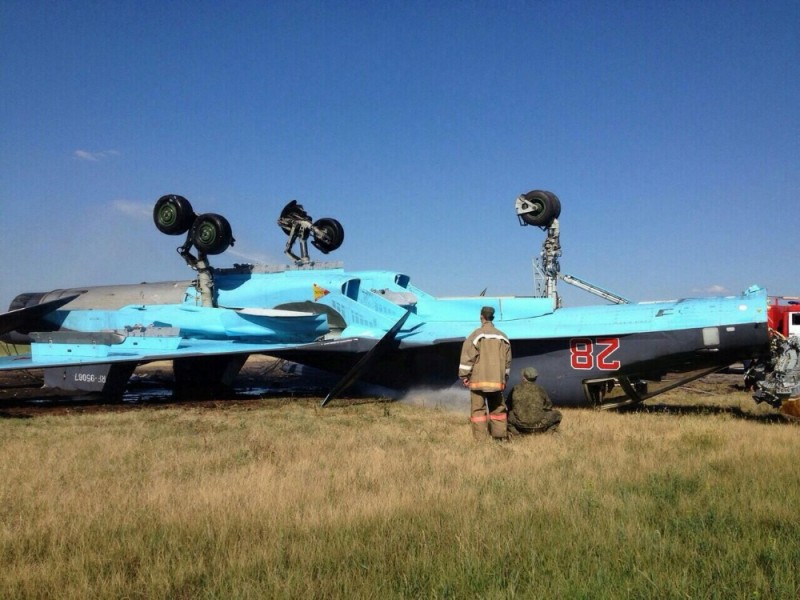 Create meme: Su-34 in Buturlinovka, Su 34 collision in Lipetsk, bomber su-34