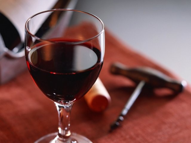 Create meme: red wine, a glass of wine, glasses of red wine