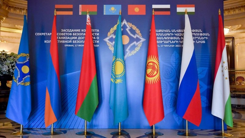 Создать мем: россия и казахстан, страны еаэс, саммит одкб