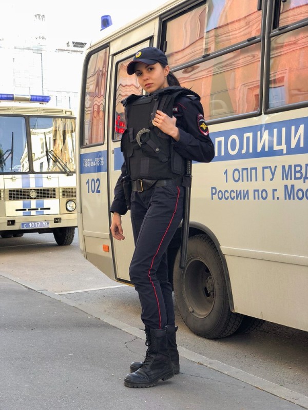 Create meme: beautiful policeman russia, police in Russia, a woman police officer 