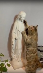 Create meme: sculpture, statue