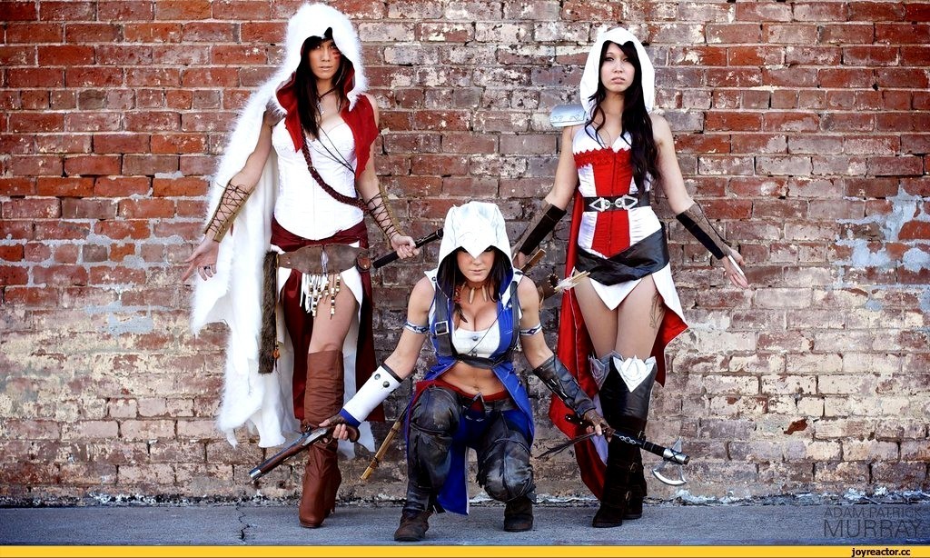 Assassin S Creed Female Cosplay