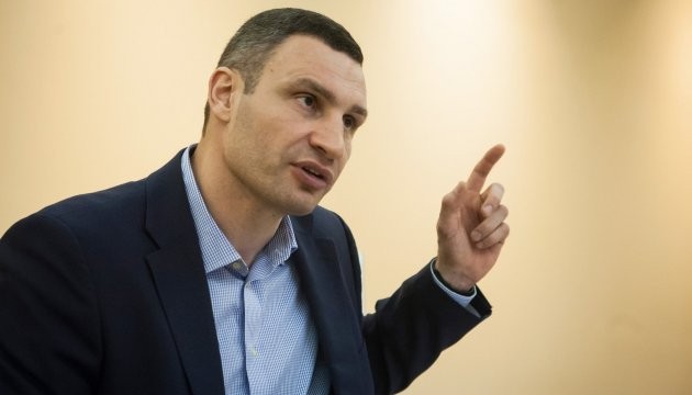Create meme: the mayor of Kiev , Klitschko meme, Vitali Klitschko memes 