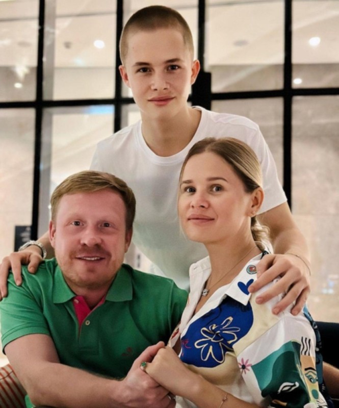 Create meme: Alexander Samoylenko parents TV series, actors of the series, young actors of TV series