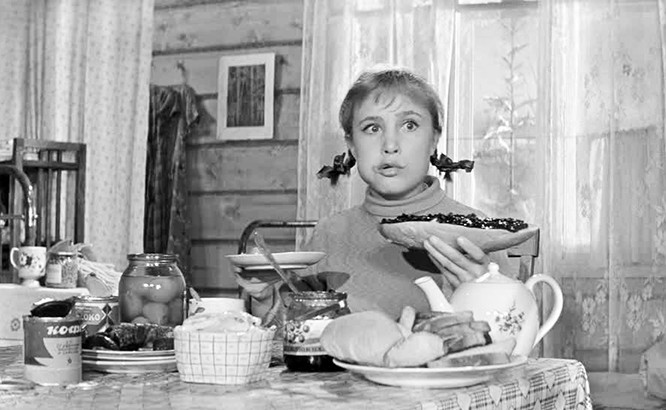 Создать мем: девчата фильм 1961 николай рыбников, тося кислицына в девчатах, румянцева девчата