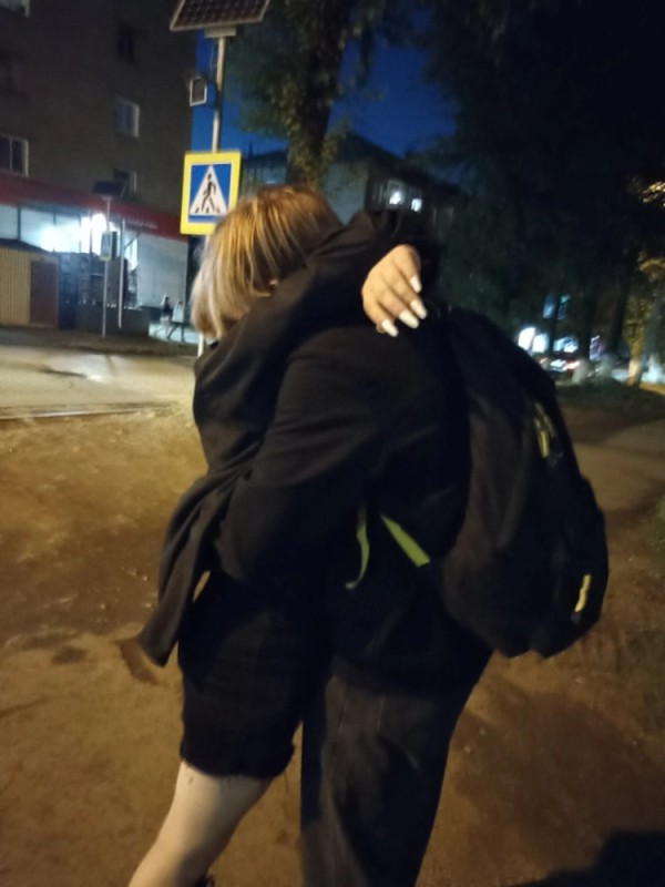 Create meme: hugs , cute couple, girls 