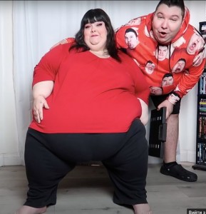 Создать мем: мужское женское толстая женщина, жирные люди приколы, человек