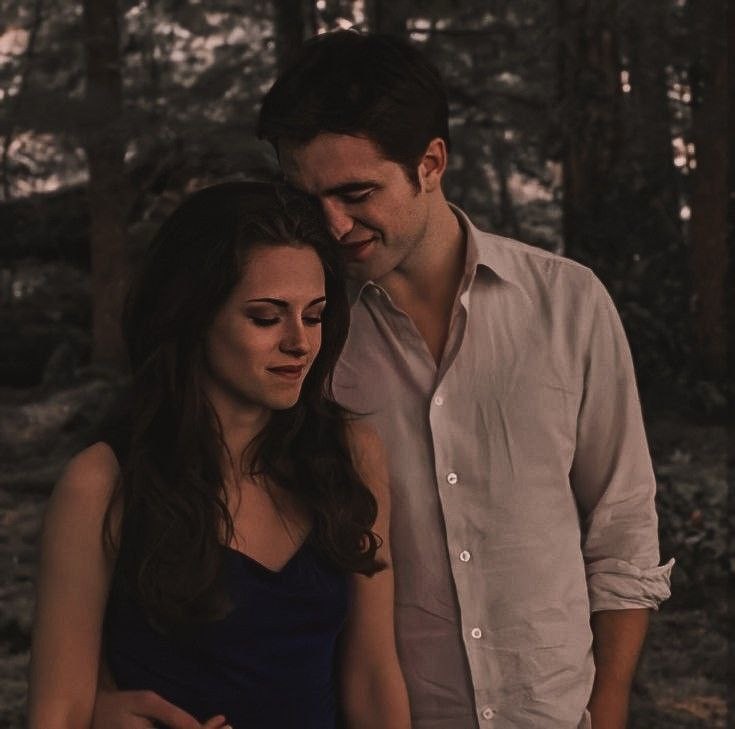 Create meme: twilight saga , Edward Cullen Twilight Dawn Part 2, bella swan cullen