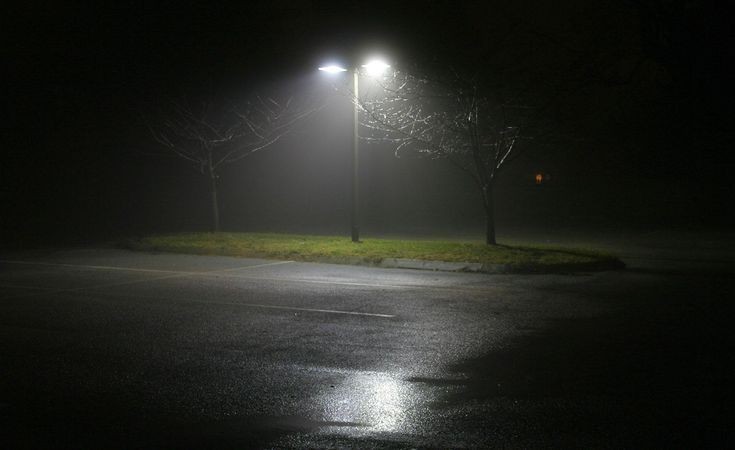 Create meme: street lamp at night, lantern at night, night lighting on the street