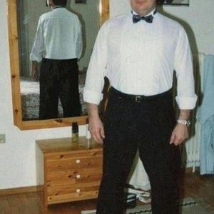 Create meme: male , the man in the suit, A man in a suit in the mirror