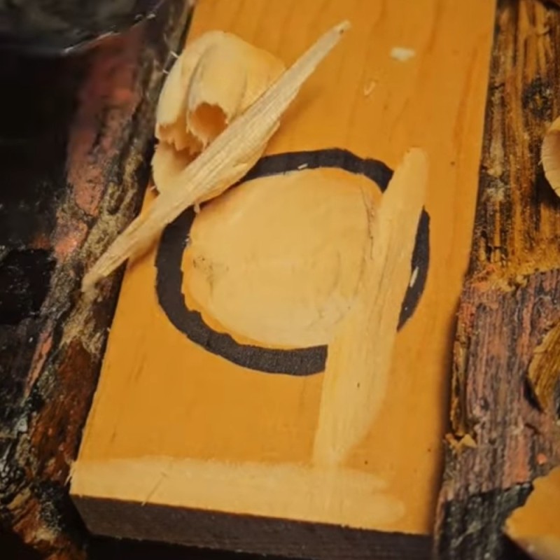 Создать мем: древесина, инструменты для шлифовки резьбы по дереву, вырезание деревянной ложки