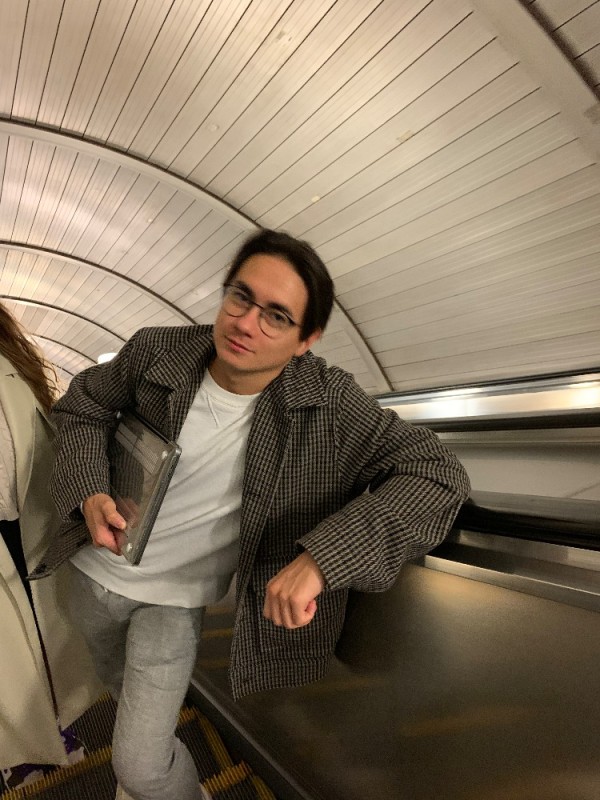 Создать мем: александр москва, неустановленное лицо, станции метро