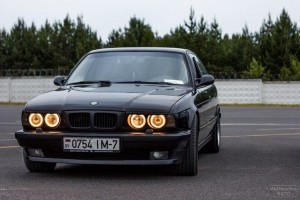 Создать мем: бмв 525 е 34, bmw 525 e34, bmw 5