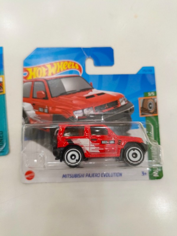 Создать мем: hot wheels mitsubishi, машинки hot wheels, машинки хот вилс