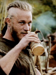 Create meme: best gif, lagertha lothbrok, Vikings Ragnar lothbrok actor