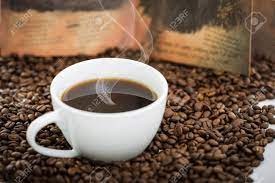 Создать мем: ароматный кофе, кофейная чашка, горячий кофе