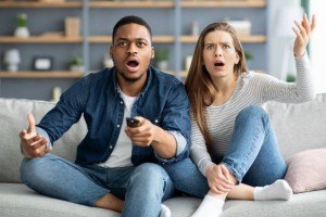 Создать мем: spouse, сделать предложение her friends will watch tv together вопросительным решение, ноги