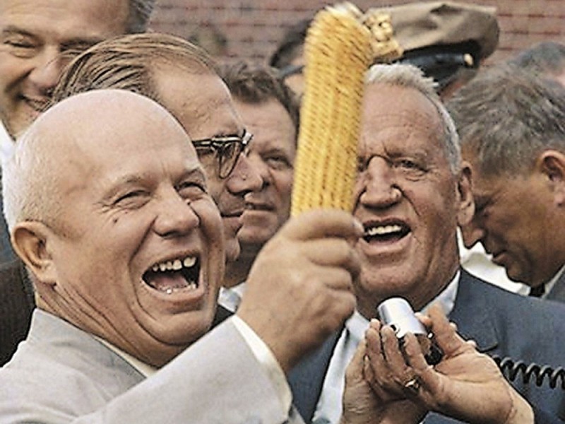 Создать мем: визит хрущева в сша, никита сергеевич хрущёв кукуруза, кукуруза хрущев